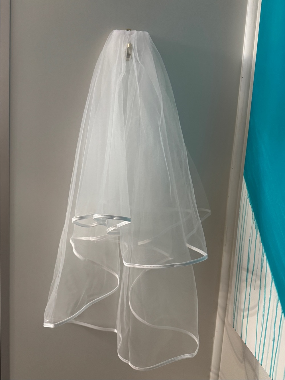 White Bridal Veil with Satin Edge